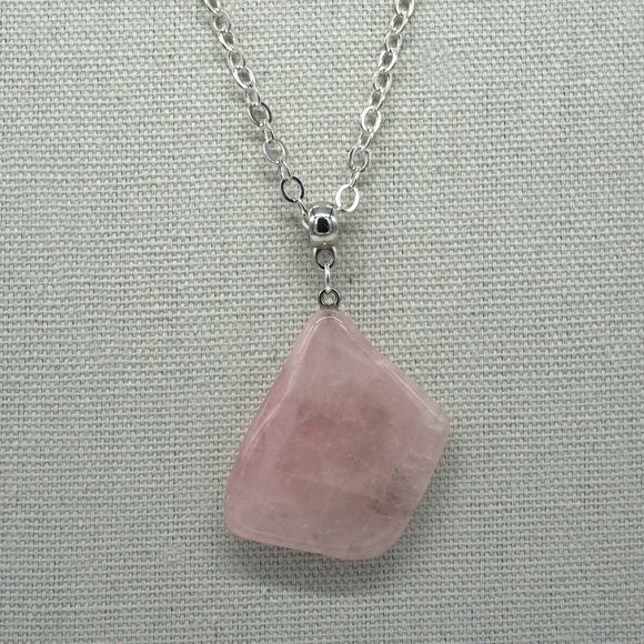 Silver link chain with Rose Quarts stone. - Picture 4 of 4